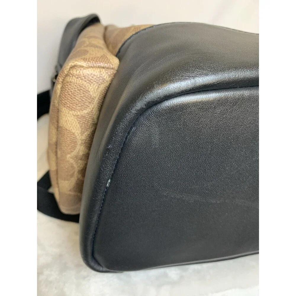 Coach Hitch Backpack In Signature Canvas With Horse And Carriage Print C1059